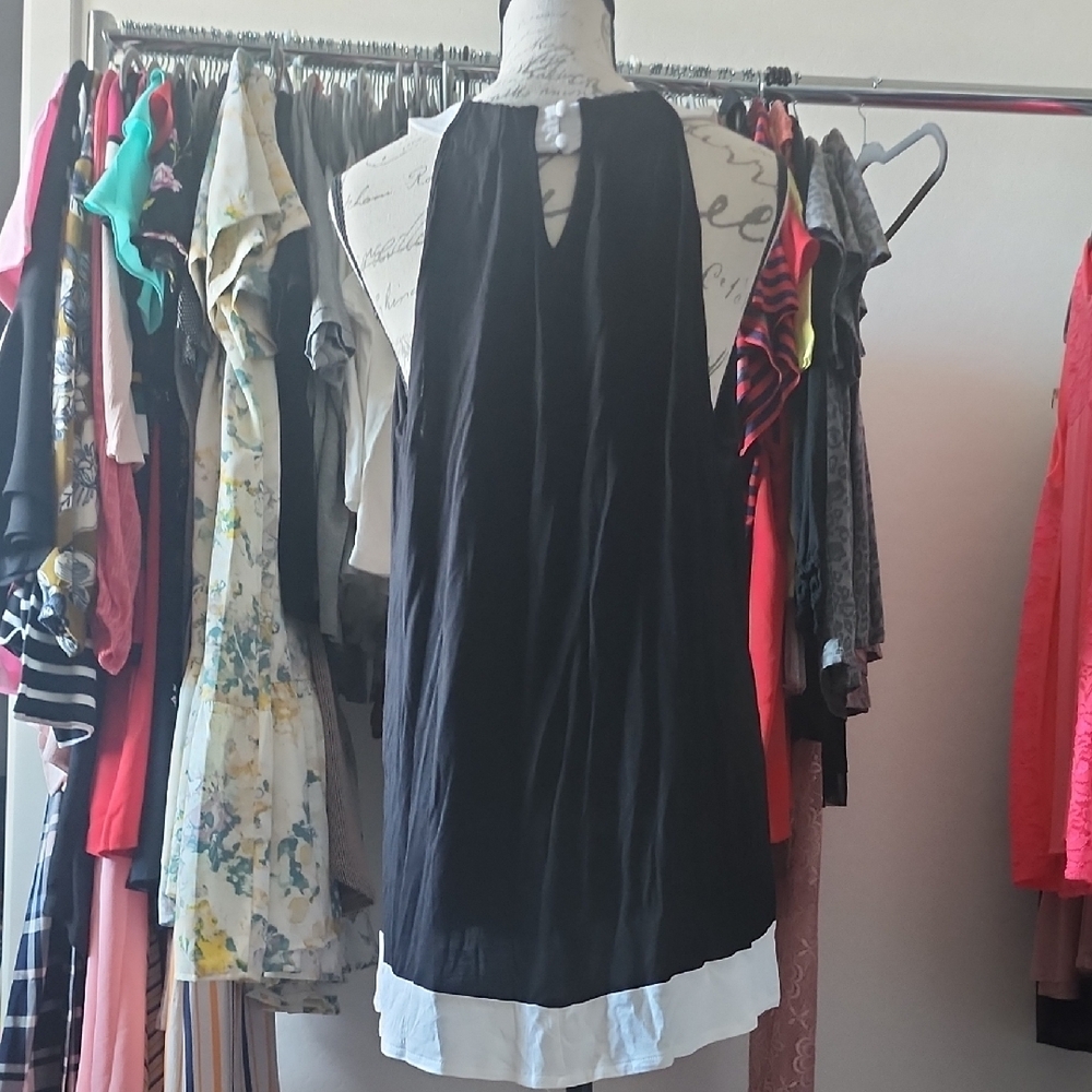 INC International Concepts Black and White Keyhole Tunic